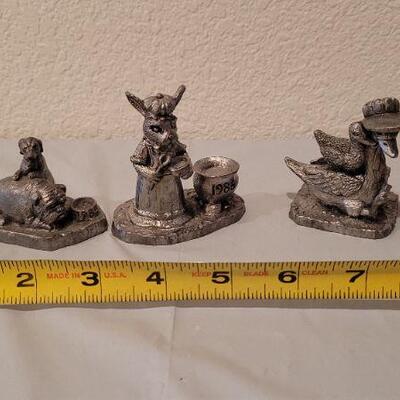 Lot 42: Assorted Michael Ricker Figures