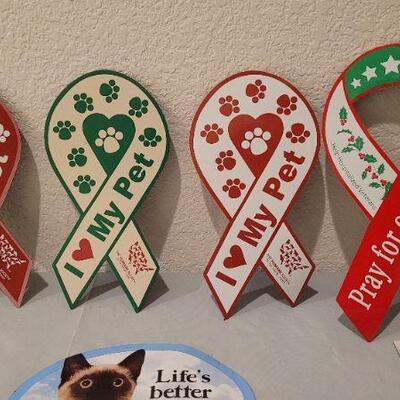 Lot 46: Assorted Home and Auto PET THEMED Magnets
