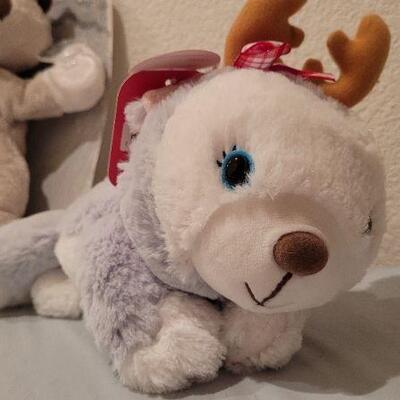 Lot 48: (2) New Stuffed Animal Collectibles 