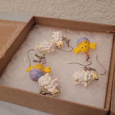 Lot 52: Assorted HALLMARK New Earrings 