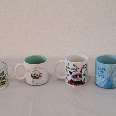 Lot 74: Holiday Coffee Cups