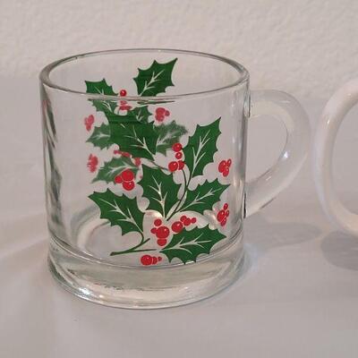 Lot 74: Holiday Coffee Cups