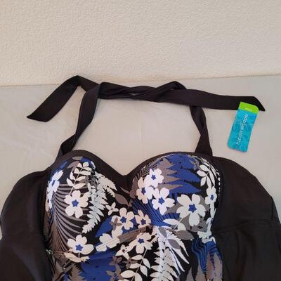 Lot 83: New Bathing Suit (Halter Style)