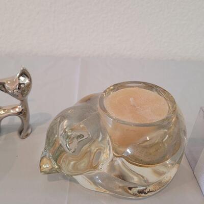 Lot 89: Cat Jewelry Bowl, Ring Holder Cat, Sleeping Cat Candle and LOVE Candle