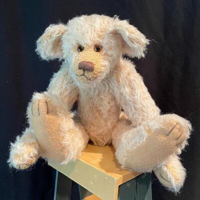 Lot 45 - Possible Steiff w/2 Gwen Bears