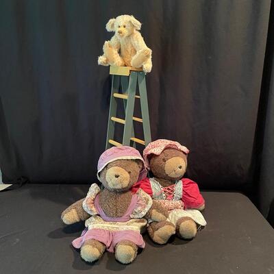 Lot 45 - Possible Steiff w/2 Gwen Bears