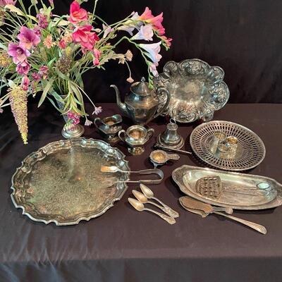 Lot 55 - Unique and Traditional Vintage Service 