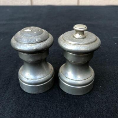 Lot 32P. 2 sets of Pewter salt & pepper: Pewter JCD 6, Shakers; C.C., made in Italy, Salt & Pepper mill â€” $17.50