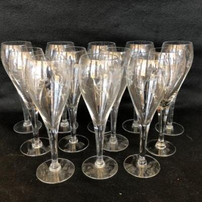 Lot 47P. Stemware: 12 unbranded vintage, etched wine glasses - $30