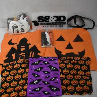 7+ Halloween: 5 Bags, Plastic Flatware Set, & Craft Bag Kit