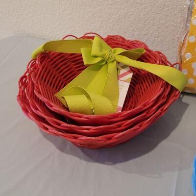 Lot 165:  Hallmark Baskets and Paper Lanterns 
