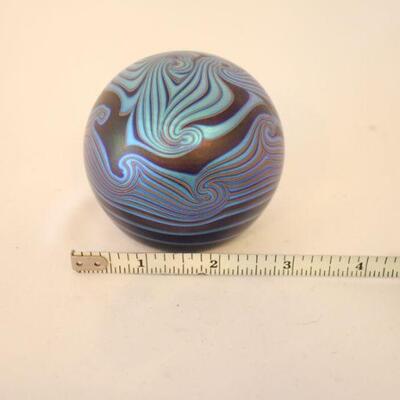 Lot #65: Okra Iridescent Glass Paperweight Artist Richard Golding 1984