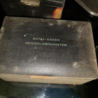 Hemoglobinometer antique