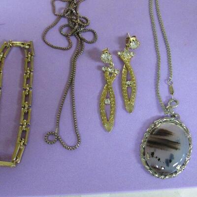 Lot of Contemporary Jewelry Read Description for More Details