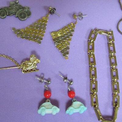 Lot of Contemporary Jewelry Read Description for More Details