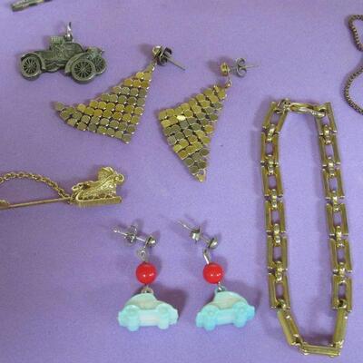 Lot of Contemporary Jewelry Read Description for More Details