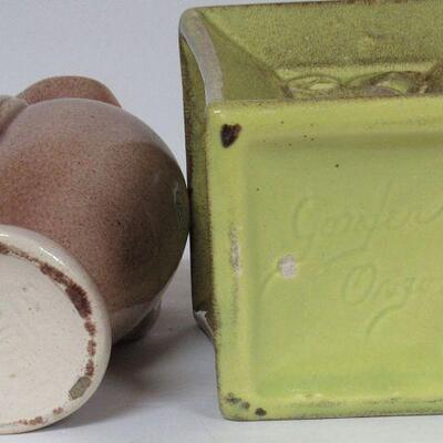 2 Vintage Gonder Pottery Pieces, 1 Vase, 1 Planter