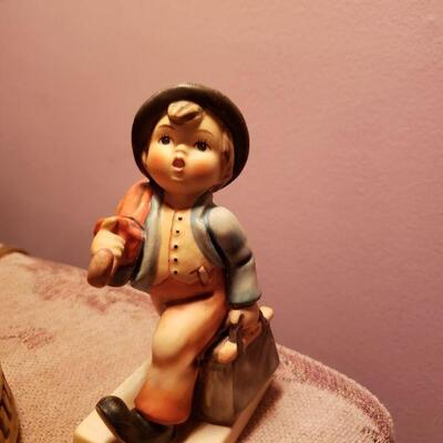 Goebel Hummel figurine 