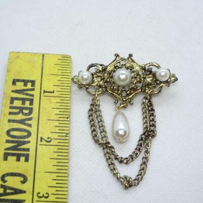 Victorian Chain Brooch Pearls