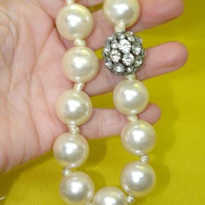 Ribbons, Pearls & Rhinestones Necklace, White