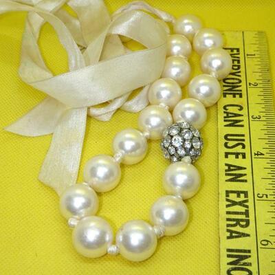 Ribbons, Pearls & Rhinestones Necklace, White