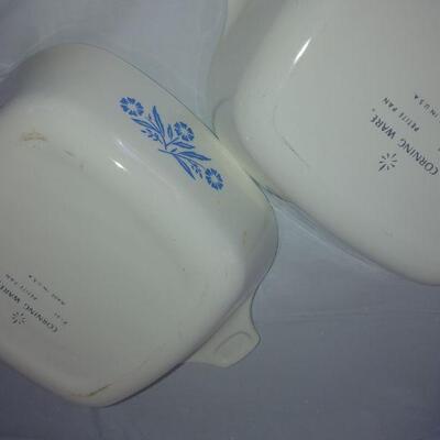9 Pieces of Vintage Corning Ware 