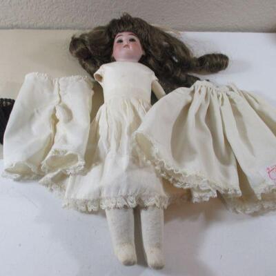 Antique Bisque â€œGerman Doll with Kid Body Unknown 12