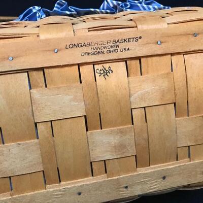 Lot 25L:  Longaberger Market  Basket