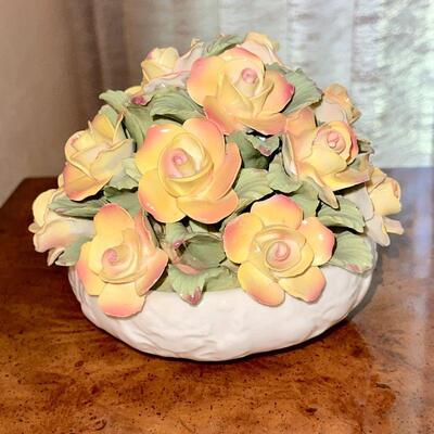 Lot 14  Ansley Flower Bowl & Flower Swan English Fine Bone China