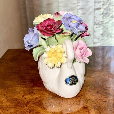 Lot 14  Ansley Flower Bowl & Flower Swan English Fine Bone China