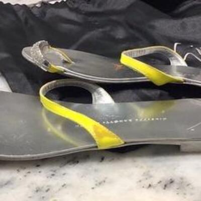 C139 - Giuseppe Zanotti Design Sandals w/ Rhinestone Toe Loops