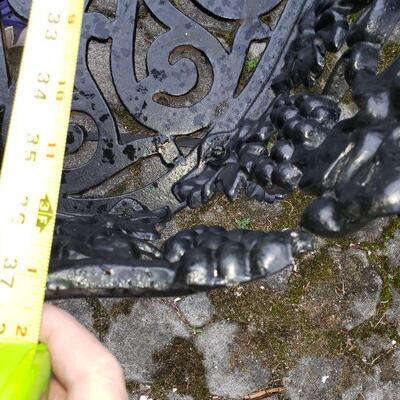 Outdoor bench needs repair 