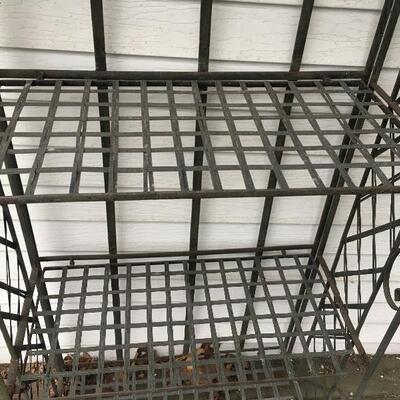 Outdoor etagere
