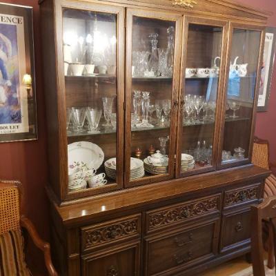 China cabinet 