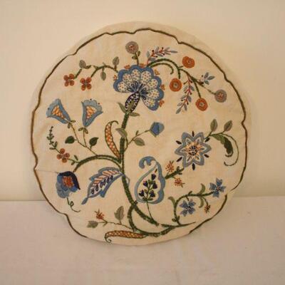 Lot #96: Lot of 2 Vintage Hand Embroidered Floral Throw Pillows 