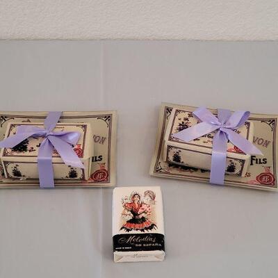 Lot 199: New Soaps and Soap Dishes