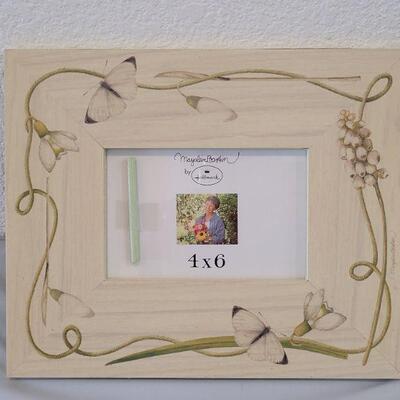 Lot 201: New Marjolein Bastin Photo Frame and Metal Flower Frame