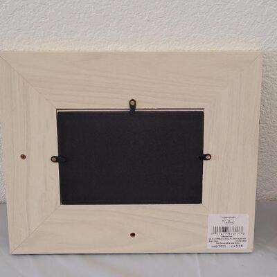 Lot 201: New Marjolein Bastin Photo Frame and Metal Flower Frame
