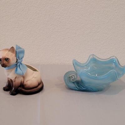 Lot 204: Siamese Napco Planter and Glass Dish 