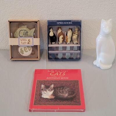 Lot 205: Cat Lovers Lot (Spreaders, Book, Perfume Bottle Deco and Fed Cat Deco 