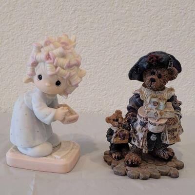 Lot 212: Precious Moments "The Spirit is willing but the Flesh is Weak" and Boyd's Bears "Born to Shop" Deco