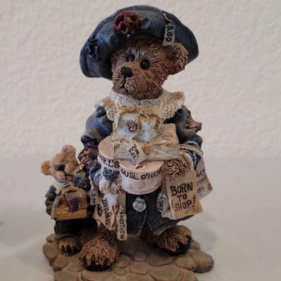 Lot 212: Precious Moments "The Spirit is willing but the Flesh is Weak" and Boyd's Bears "Born to Shop" Deco