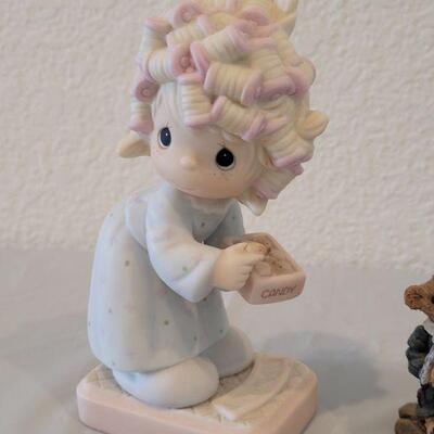 Lot 212: Precious Moments "The Spirit is willing but the Flesh is Weak" and Boyd's Bears "Born to Shop" Deco
