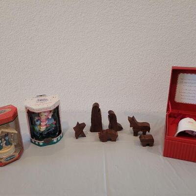 Lot 215: Christmas Ornaments, Nativity and 2007 Christmas Bell