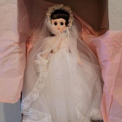 Lot 221: Madame Alexander "Elise" Bride Doll