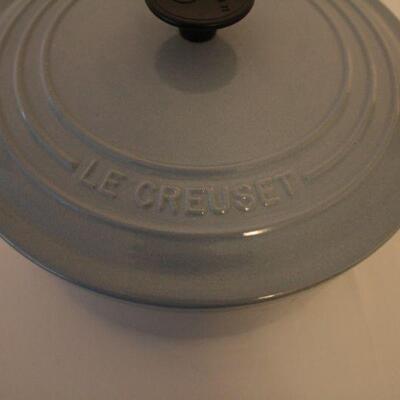 Lot #113: Le Creuset 3.5 Quart France #22 Blue Enameled Cast Iron Dutch Oven 