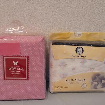 Lot 236: Baby Girl Crib Sheets (pink with white Polka dots and Kitties print)