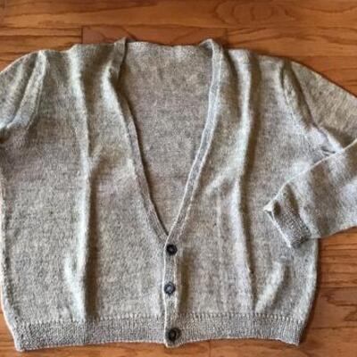 B415 - (5) Pc Men's Sweater Lot - 2 Hand Knit, Jos A. Banks & Brooks Bros.