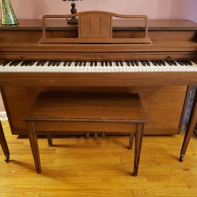 Hallet Davis Piano