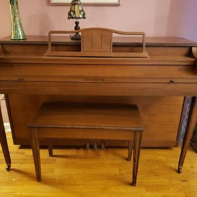 Hallet Davis Piano